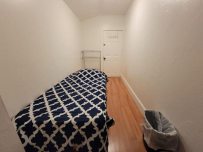 182 Bedrooms near Fenway & Dowtown